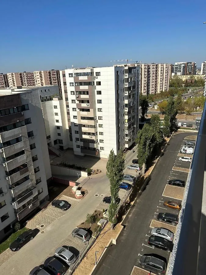 Premium Hils Brauner Studio Boekarest 0*,  Roemenië